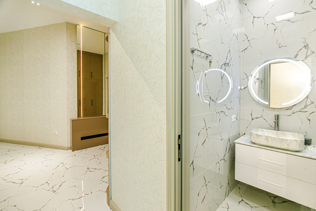 Апартаменты Deluxe с балконом и с красивым видом из окна в Апартаменты Luxury White in Nizami Street