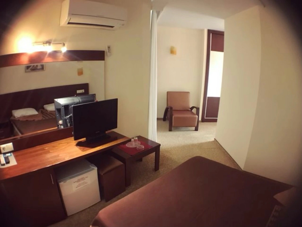 Comfort Double room with balcony and with view (full double bed)