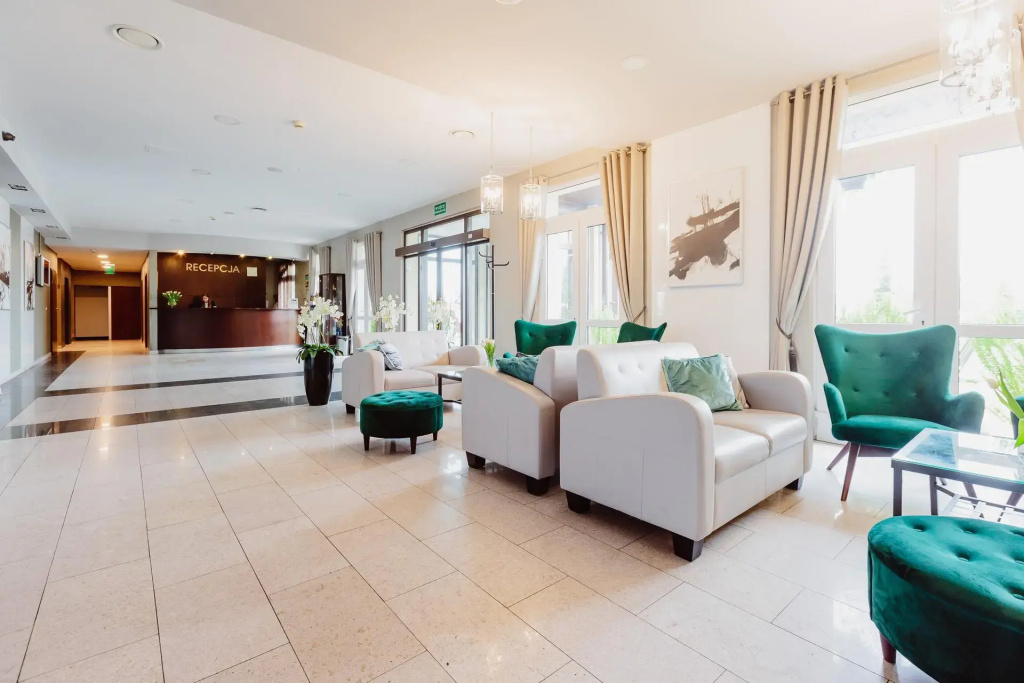 Lobby & Reception