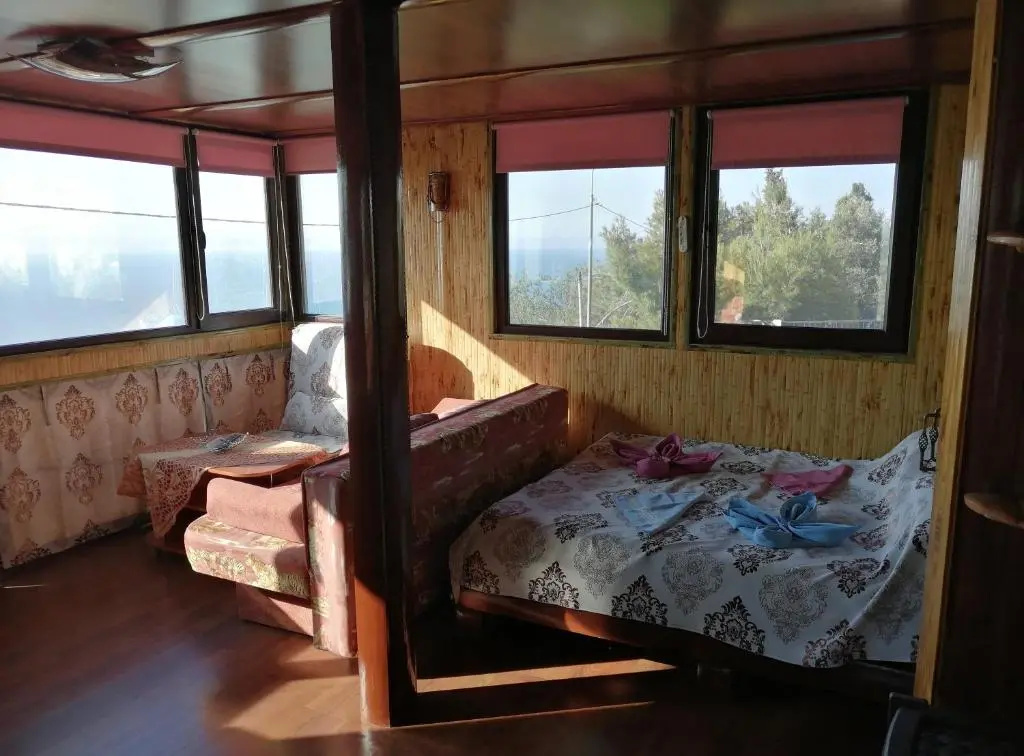 1 Bedroom Apartment with balcony and with view