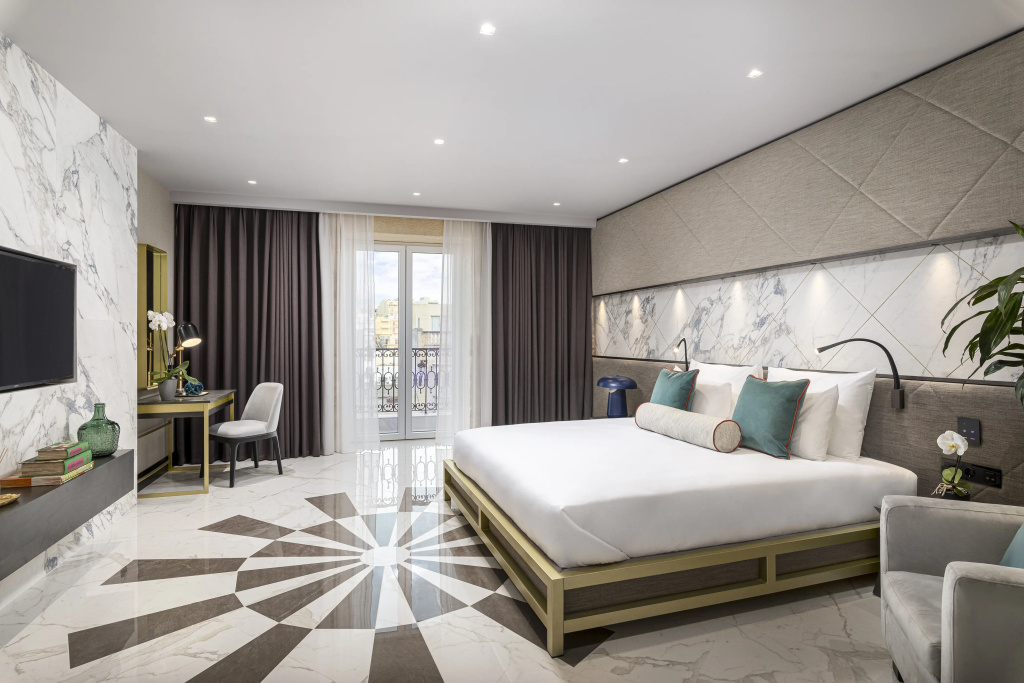 Superior Double room with balcony and with view (full double bed)