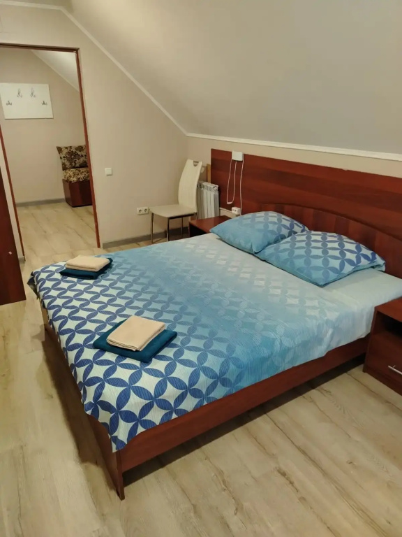 2-room Family Room 3