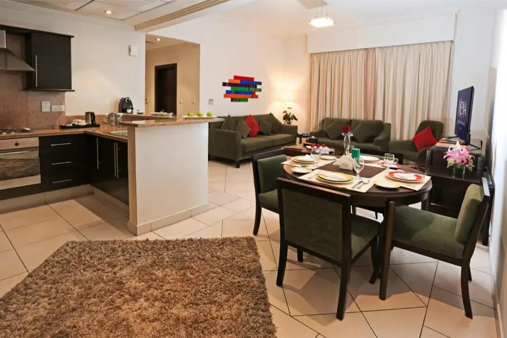 Апартаменты с 2 комнатами в Mena Aparthotel Albarsha