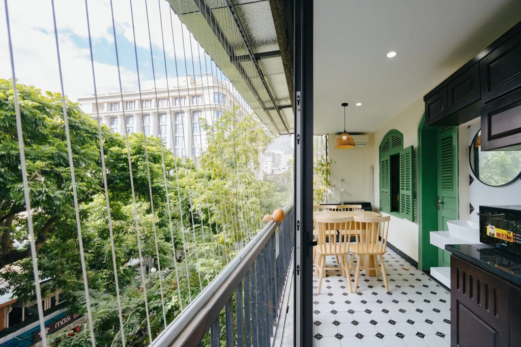 Indochine Apt 2BR W Panoramic Balcony near Hoan Kiem Apartments