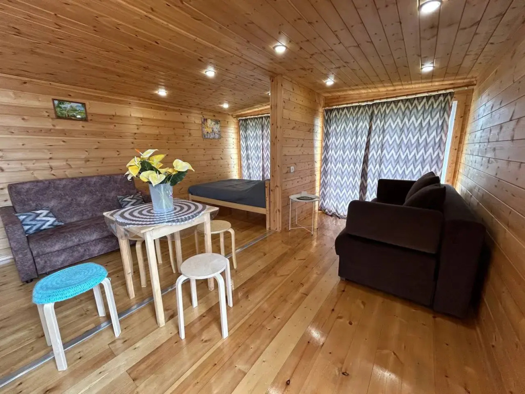 Quintuple Cottage with view
