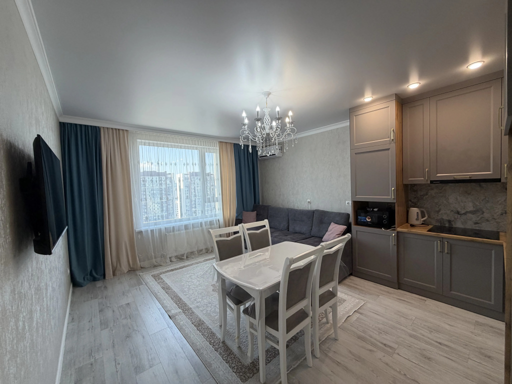S Krasivym Vidom V Tsentre | Ochen Blizko K Metro Flat