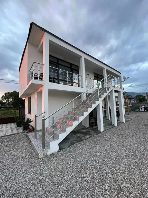 Bronau Zhasmin Flat