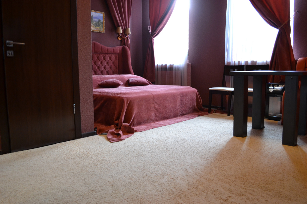 No. 2 room with courtyard view