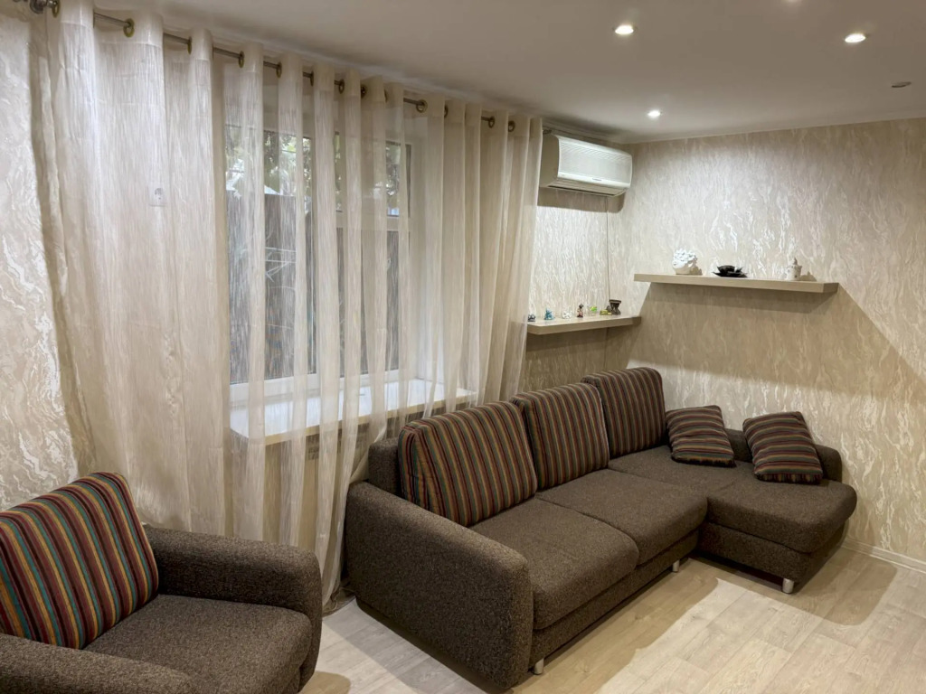 Апартаменты с 3 комнатами с красивым видом из окна в Как дома