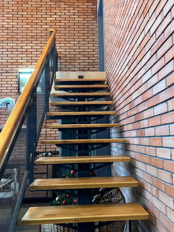 Шестиместный коттедж с балконом и с видом на город в Барнхаус