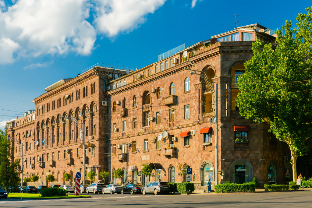 KeyGo #0031 ryadom s Opernym teatrom Apartments