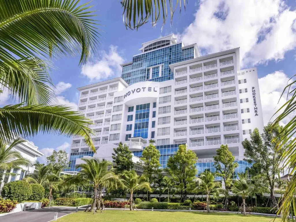 Novotel Phuket City Phokeethra Hotel — фото