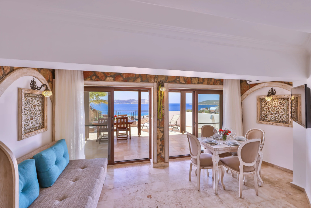 Double Suite with view (full double bed)