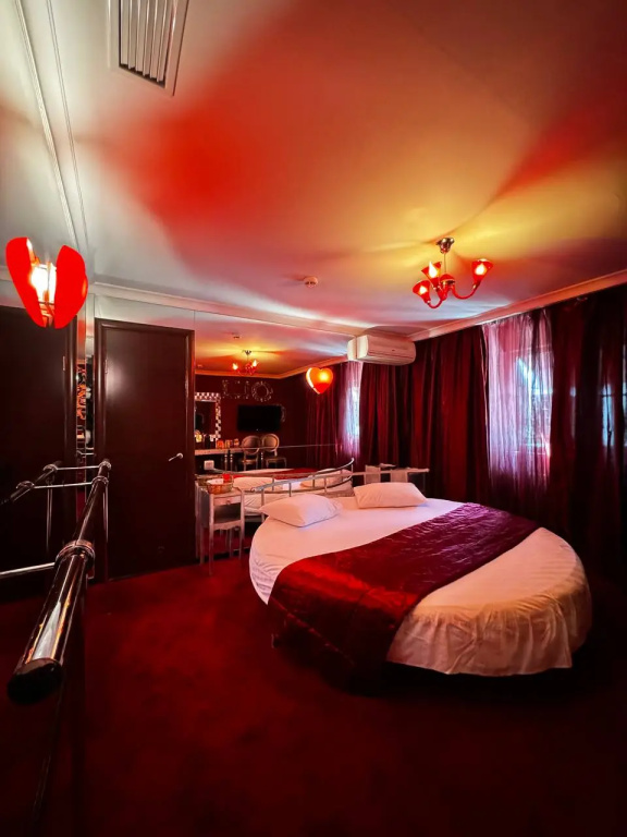 Disayn Hotel Champagne Room Type - Comfort Double room full double bed