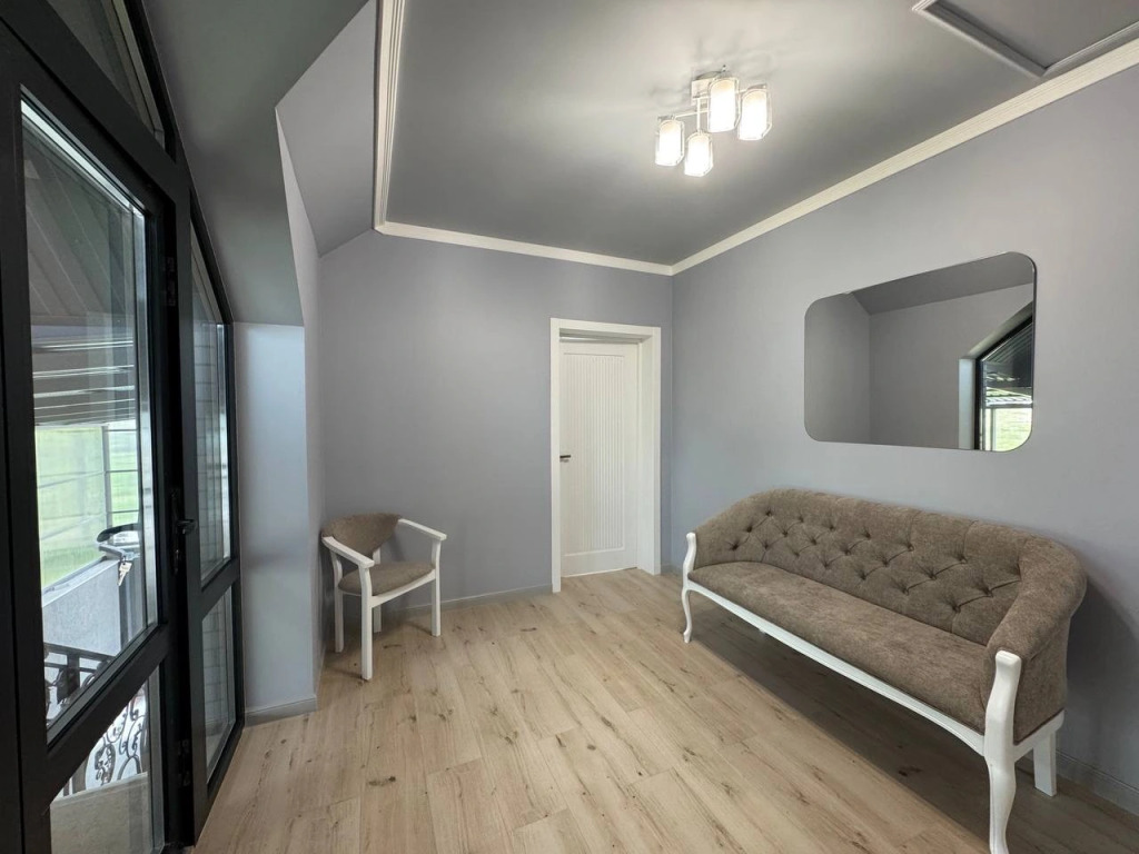 Четырёхместный коттедж в Времена года