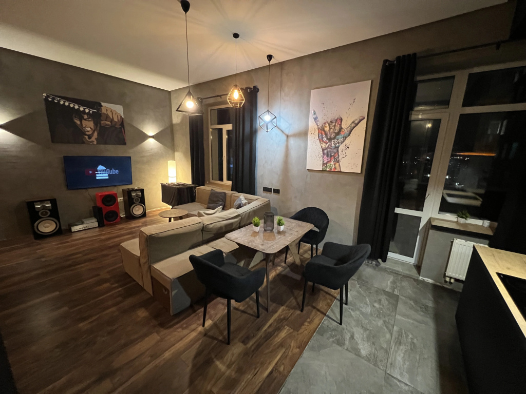 Квартира Лофт 3,5 м Потолок — 4
