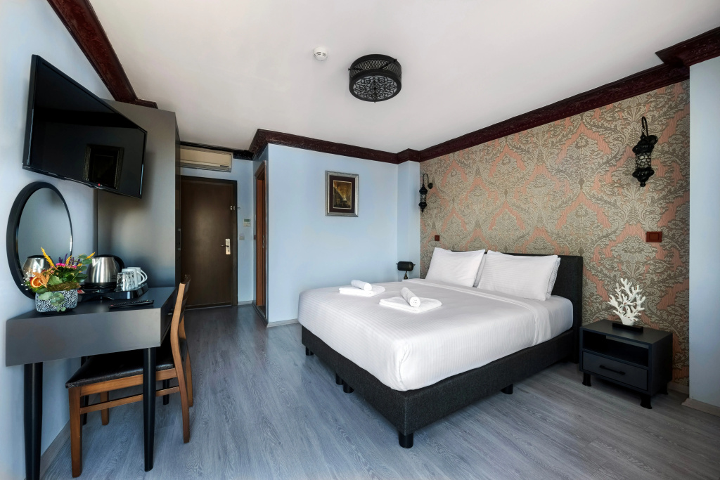 Mytra Hotel — фото