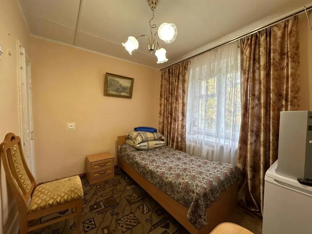 1 Bedroom 2nd category Single room with city view (single bed)