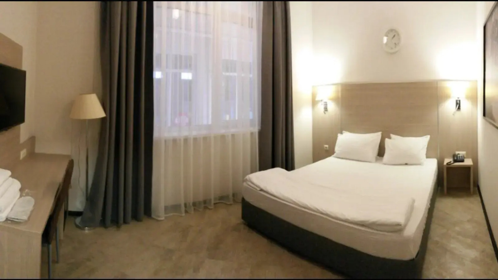 Budget Double room (full double bed)