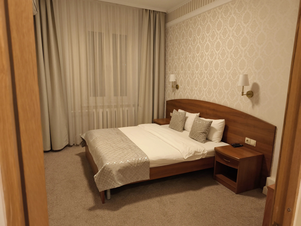 Superior Double room (full double bed)