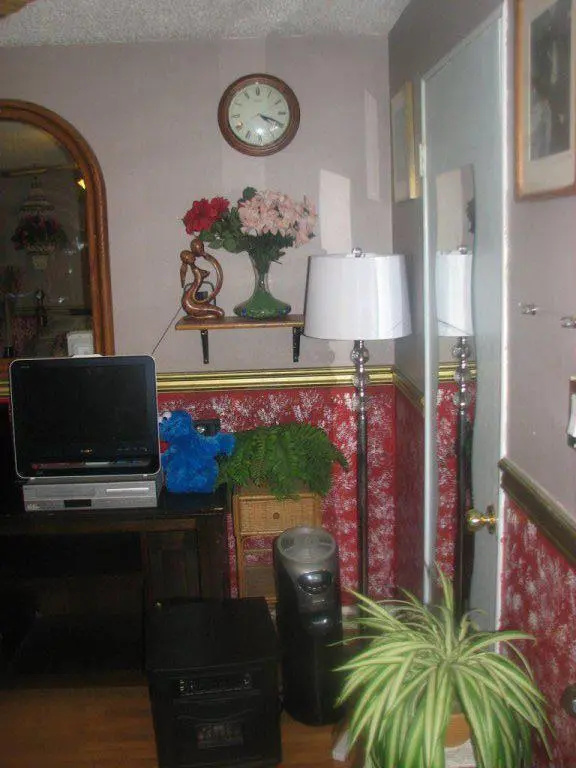 Comfort room