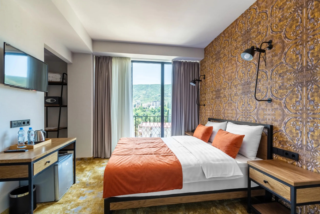 Standard Double room with balcony and with view (full double bed)