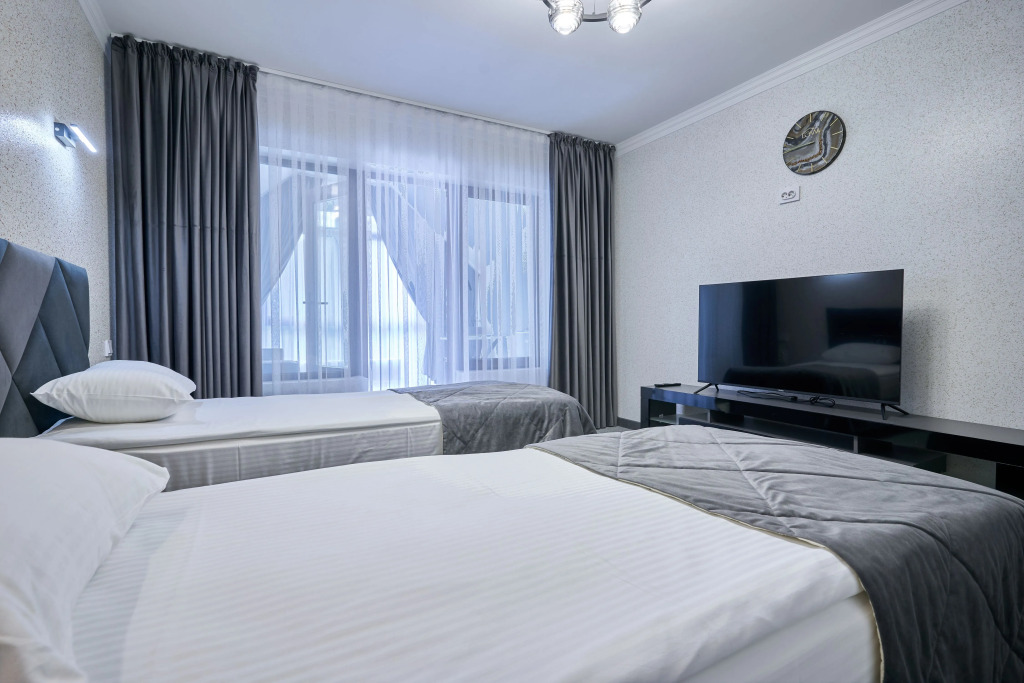 Двухместный номер Comfort с 2 комнатами с видом на реку 2 отдельные кровати в Белла