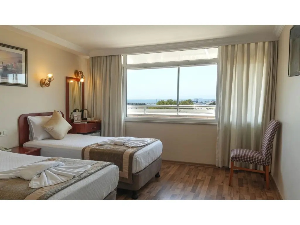 Hotel photo 12