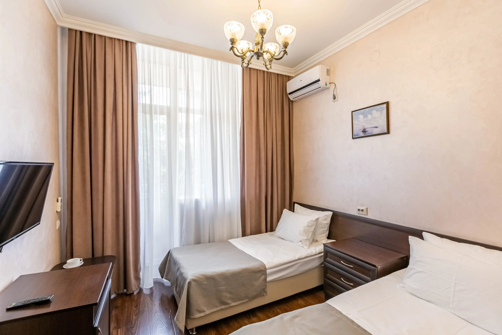 Standard Double room with balcony (full double bed)