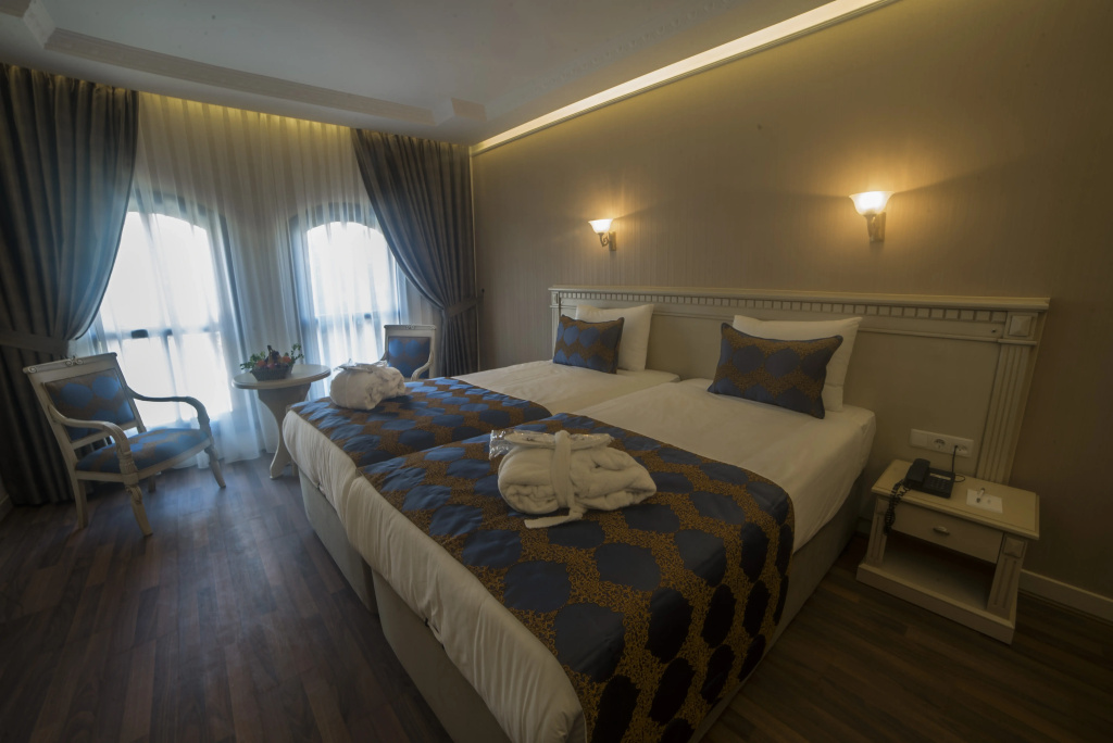 Standard Double room (full double bed)