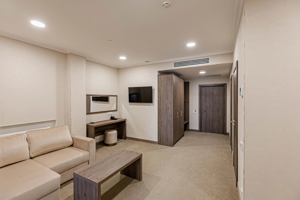 Двухместный люкс семейный с 2 комнатами двуспальная кровать в Кристалл