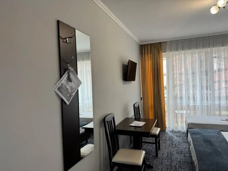 Трёхместный номер Standard с балконом в Персона