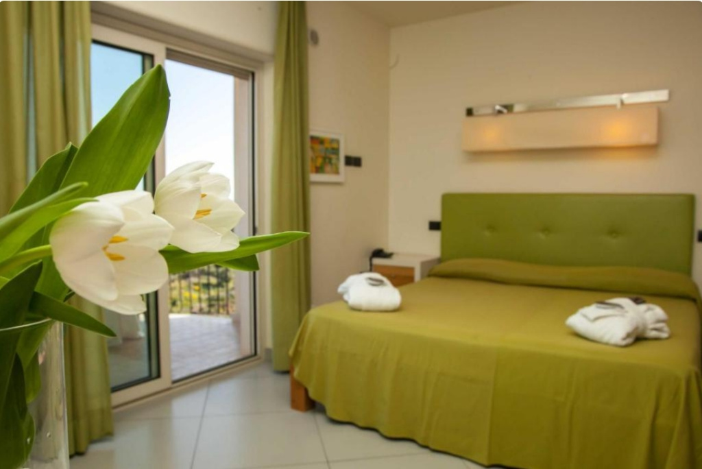 Superior Triple room with view
