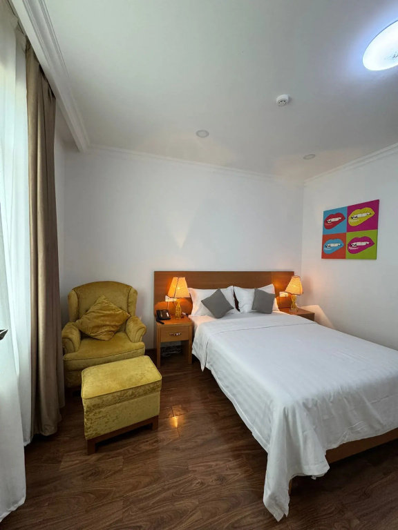 Superior Suite with courtyard view