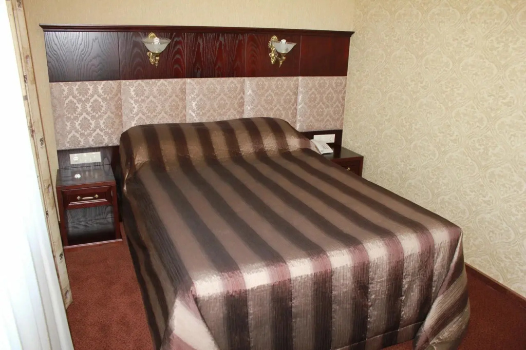 Standard Double room (full double bed)