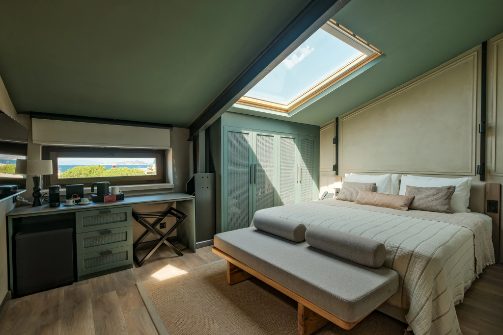 Deluxe Loft Suite
