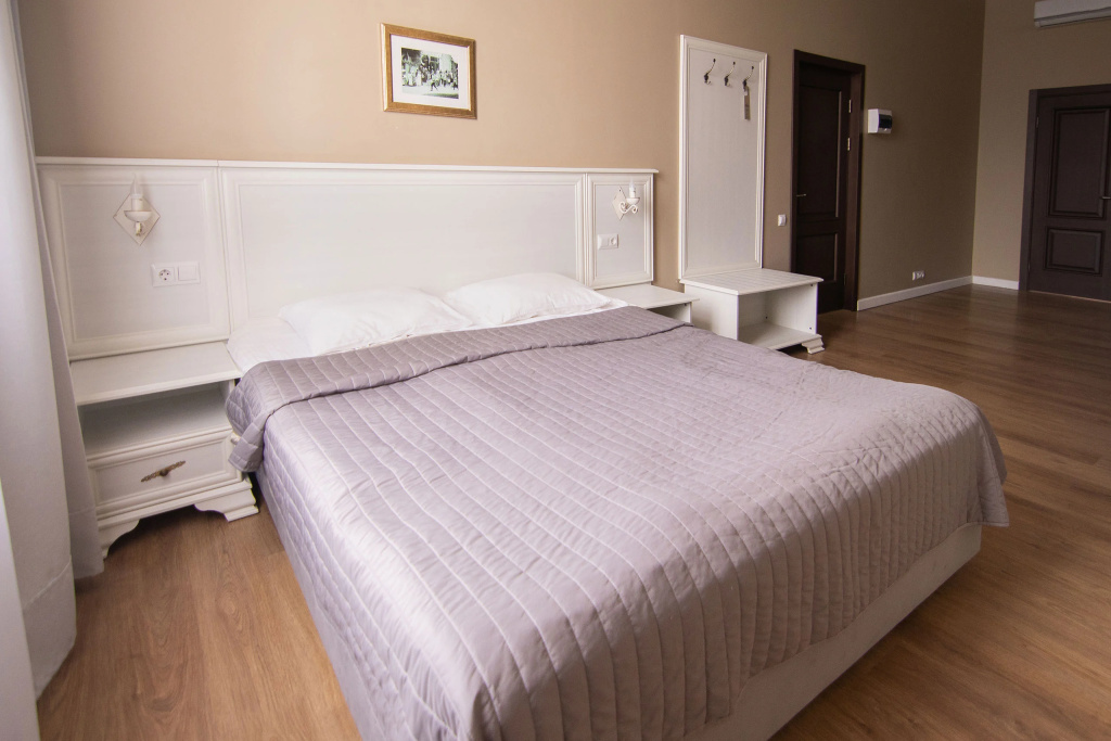Superior Double room (full double bed)