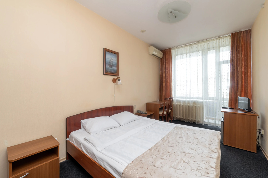 Meridian Hotel Room Type - Standard Double room with balcony full double bed