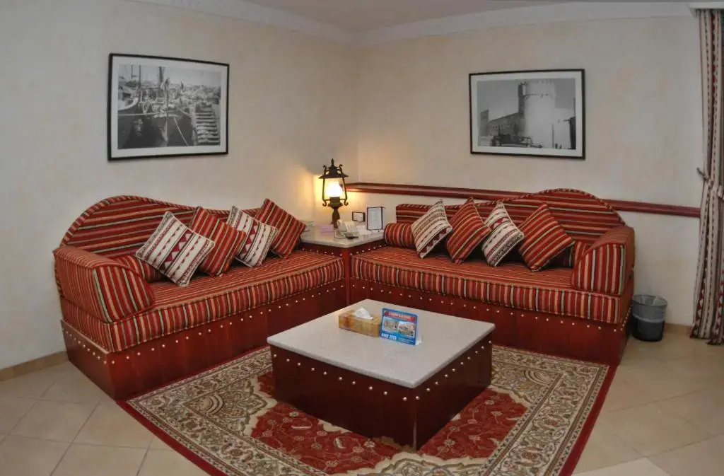 Al Liwan Suites - Tap to explore photos
