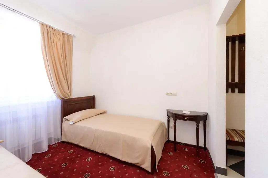 El'otel' Hotel Room Type - Economy Double room twin beds
