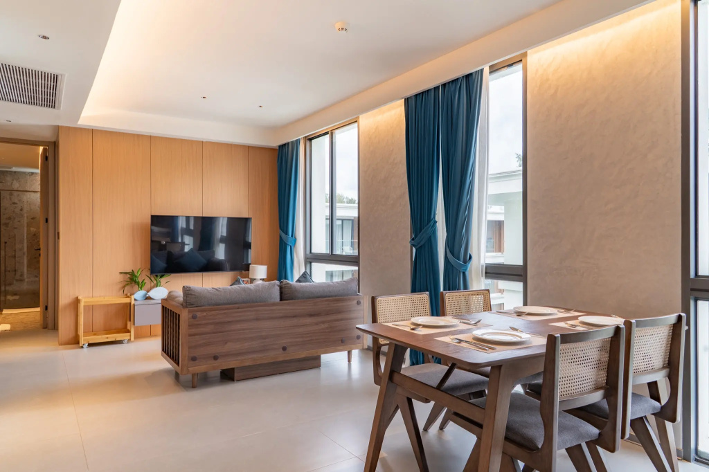 2 Bedrooms Grand Quadruple Suite with balcony