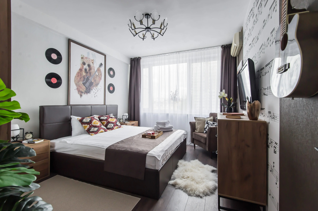 Квартира GM Apartments в стиле Рок-н-ролл с видом на Кремль — фото