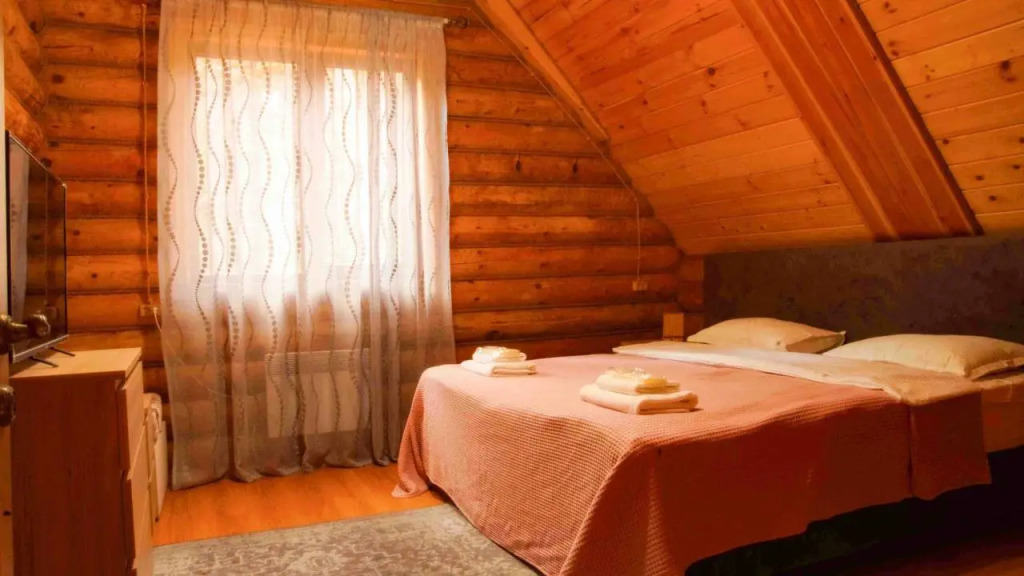 Шестиместный коттедж с 5 комнатами с балконом в Forest Arkhyz