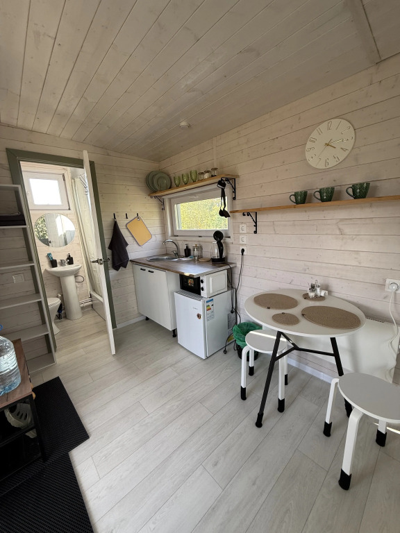 Коттедж c 1 комнатой в Южный Берег