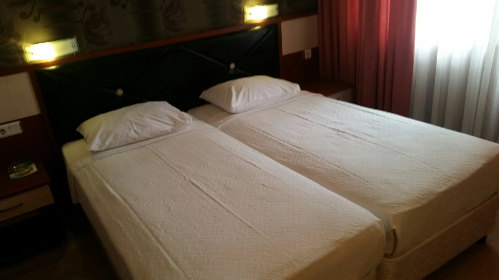 Standard Triple room with balcony