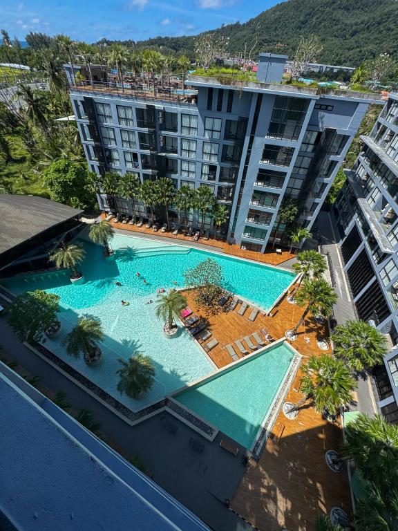 Kamala City Gate 1 Bdr Pool View Flat