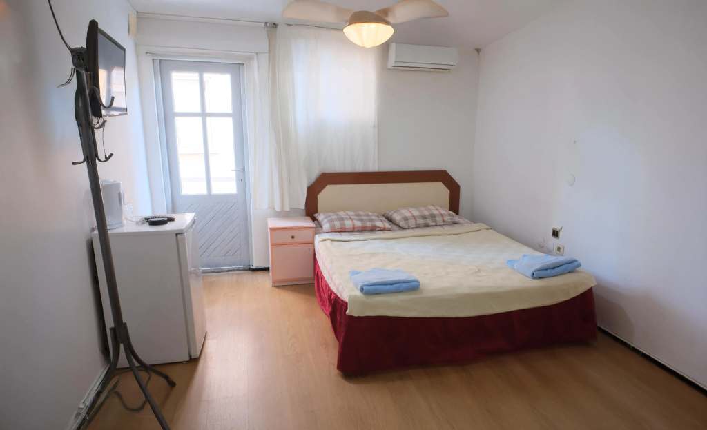 Standard room with balcony and with city view