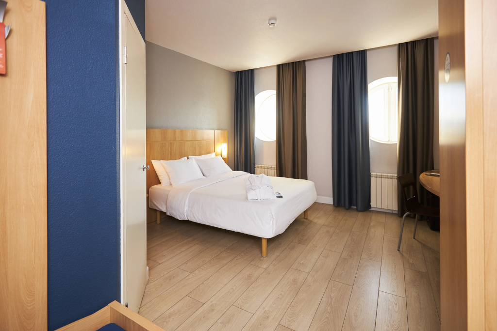 Ibis Sibir' Omsk Hotel Room Type - Superior Double room full double bed