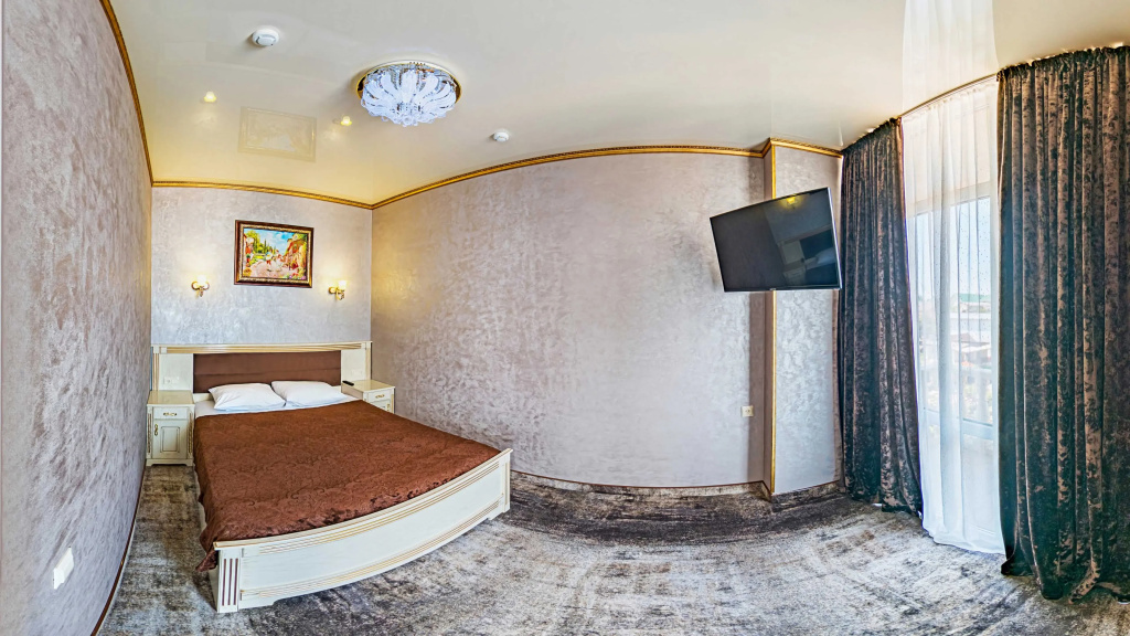 2 Bedrooms Sextuple Suite with balcony