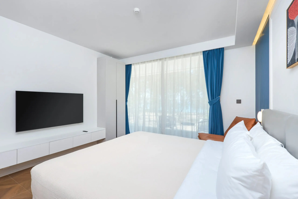 Апартаменты Sunshine Beach 2 bedrooms sea view — фото